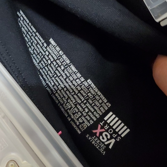 3 pairs of VS leggings bundle - Picture 3 of 3